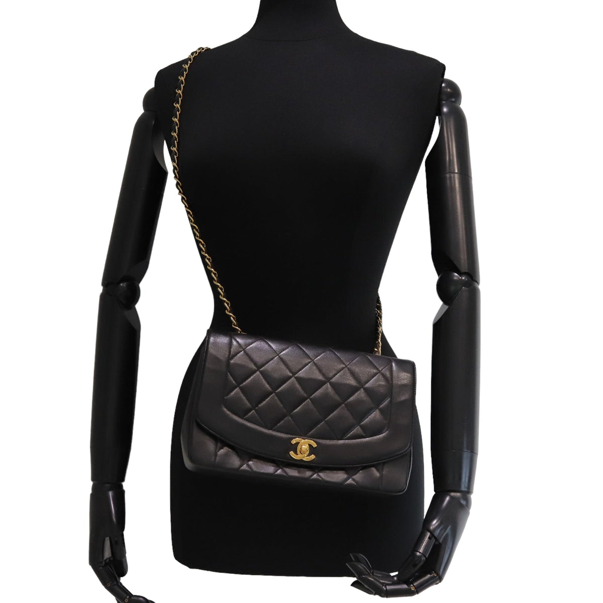 Medium Diana Lambskin Black GHW
