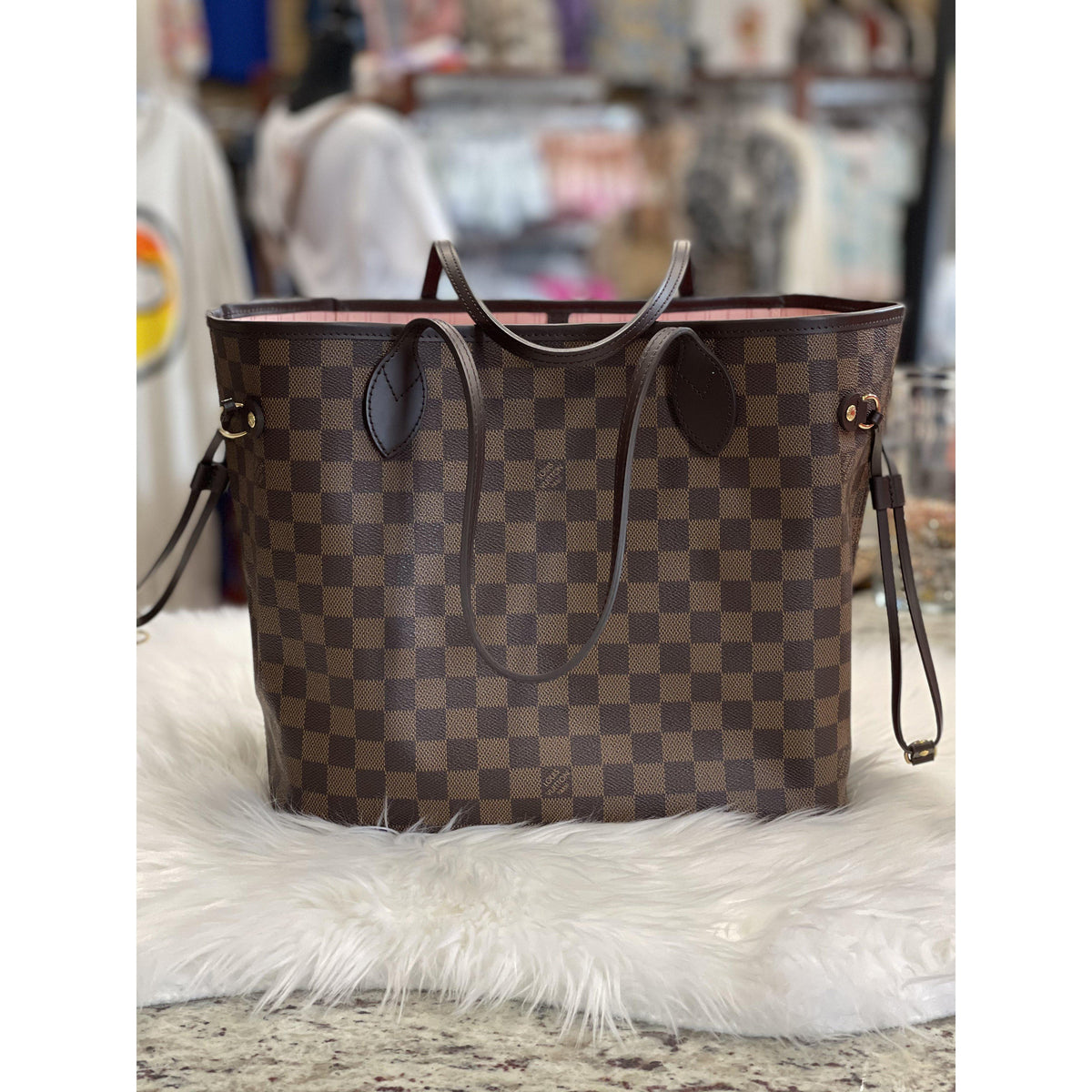 Louis Vuitton Neverfull MM in Damier Ebene Rose Ballerine