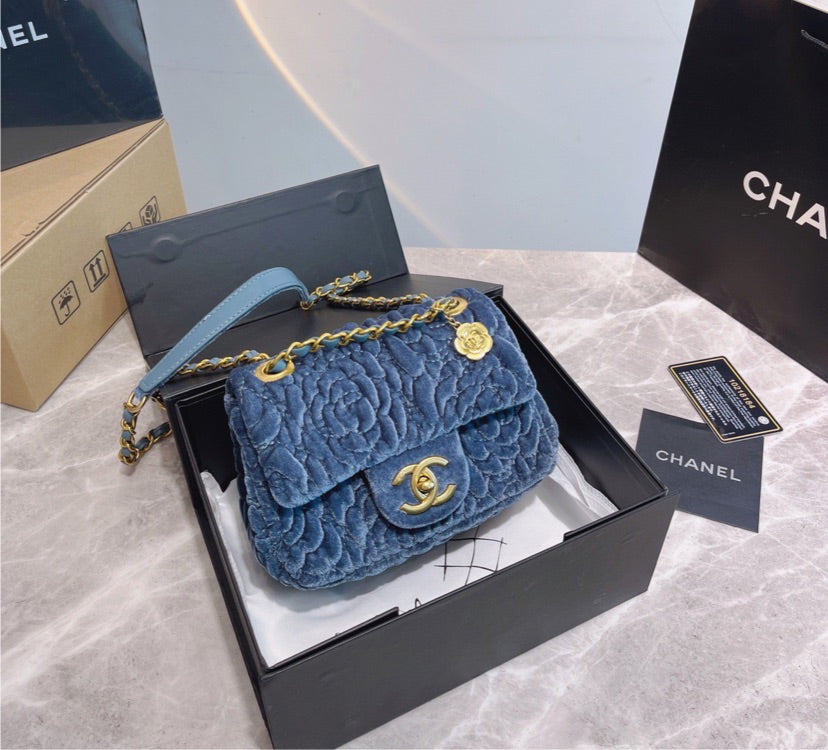Fall  Chanel crossbody