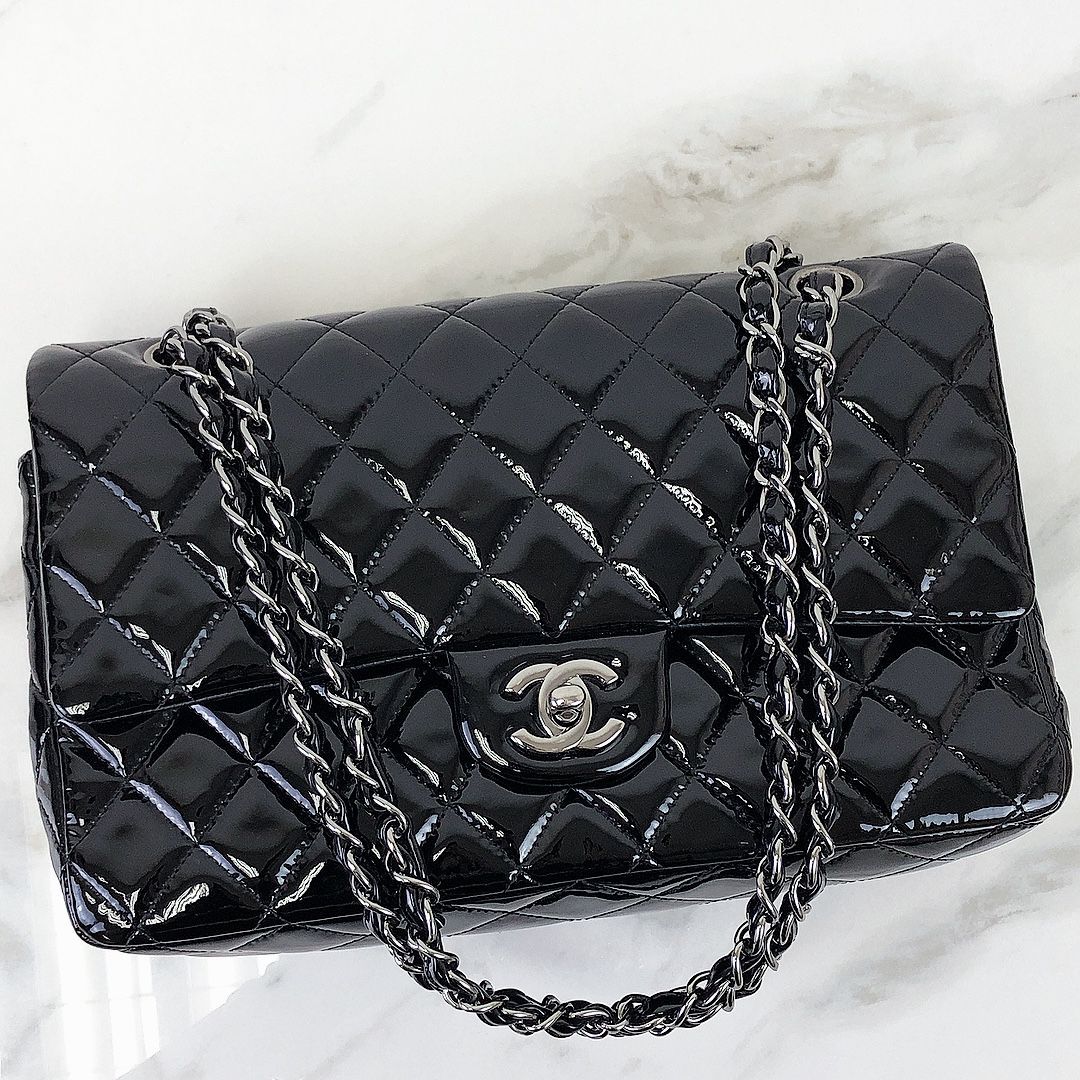 Medium Classic Flap Patent Black SHW