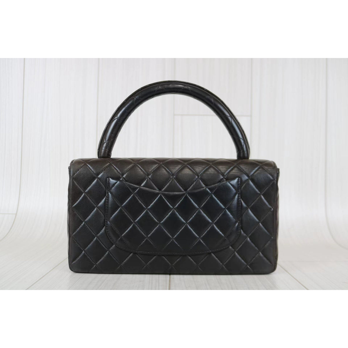 Rank AB ｜ CHANEL Vintage Matrasse COCO Handbag ｜031803