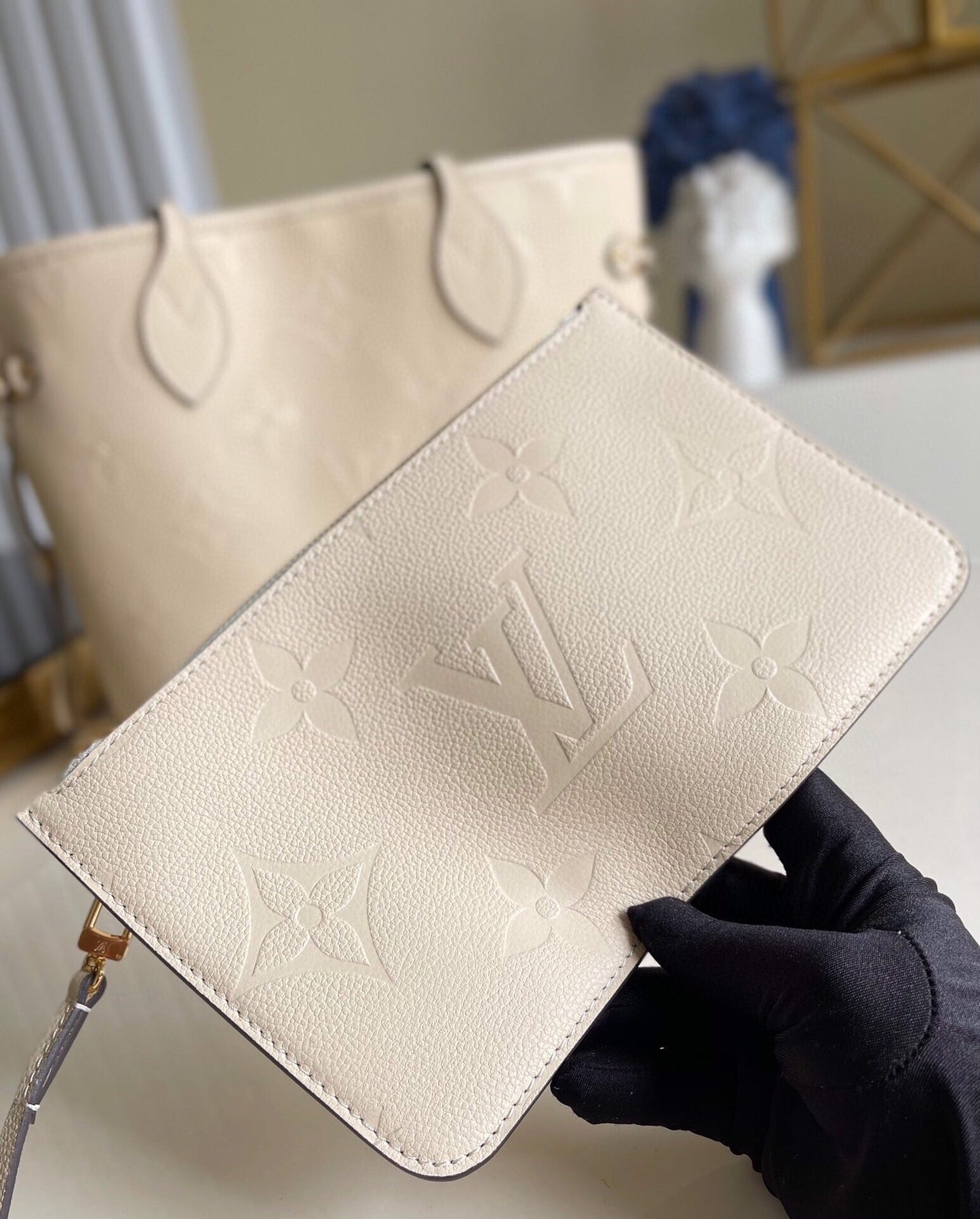 Louis Vuitton Neverfull MM Tote Bag