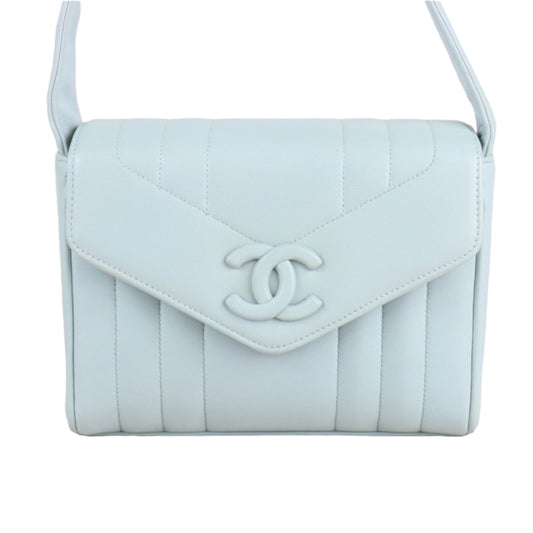 Rank AB ｜ CHANEL Lanbskin Shoulder Bag Green｜23062618