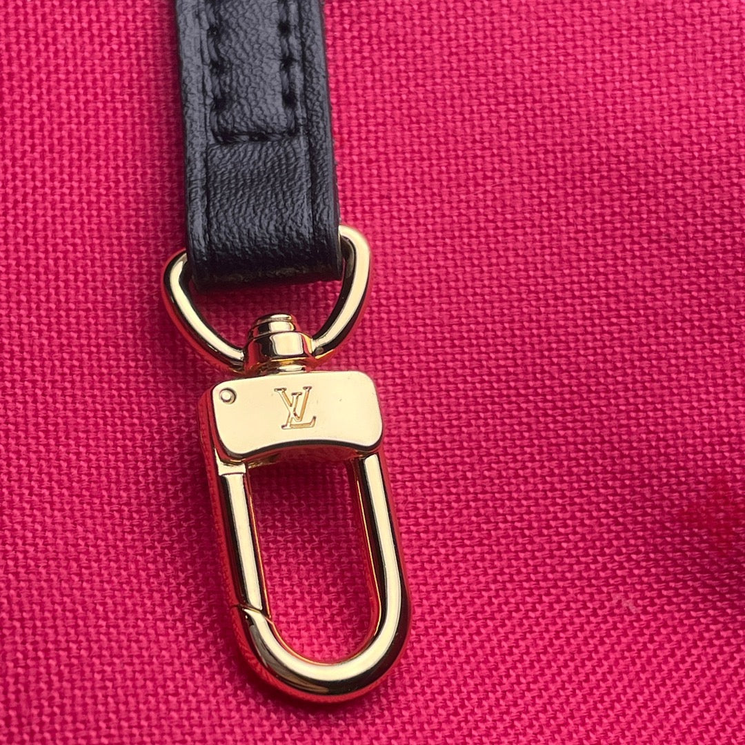 Louis Vuitton Neverfull MM  Tote Bag