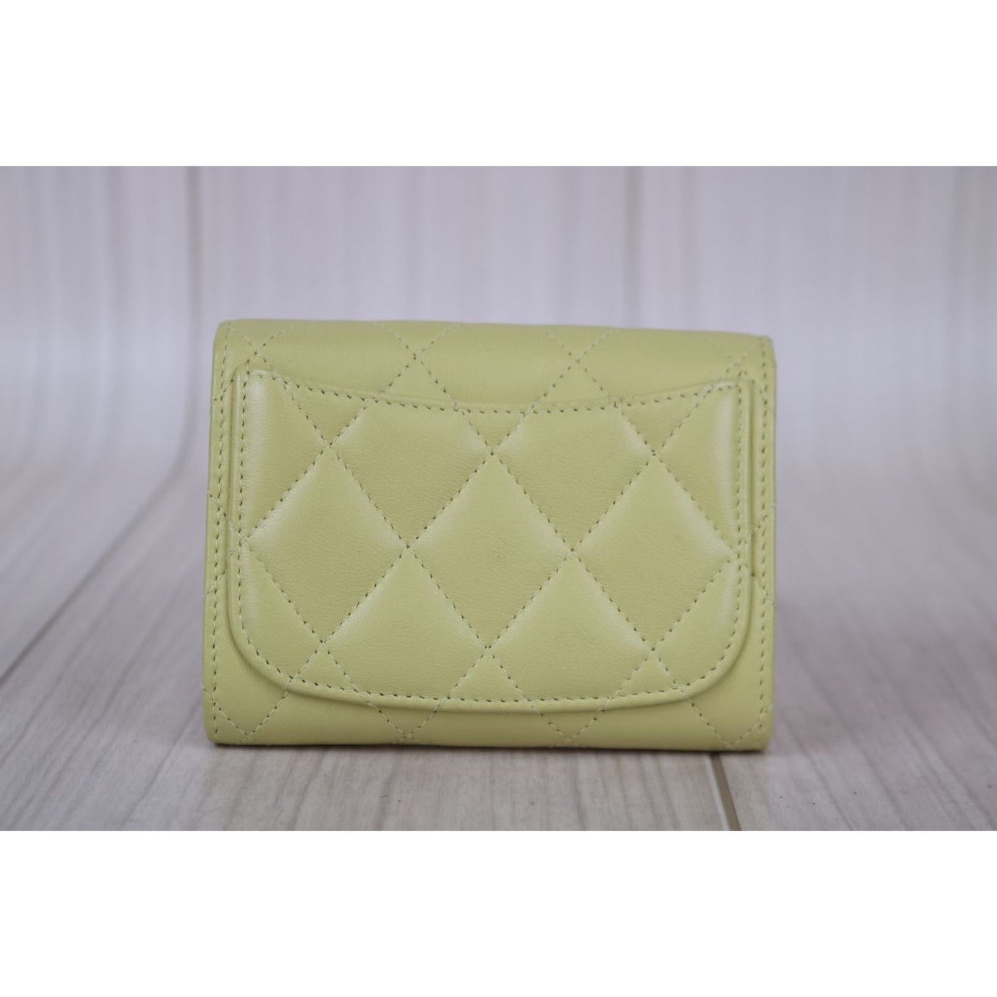 Rank S ｜ CHANEL Lamb Leather Wallet ｜021406