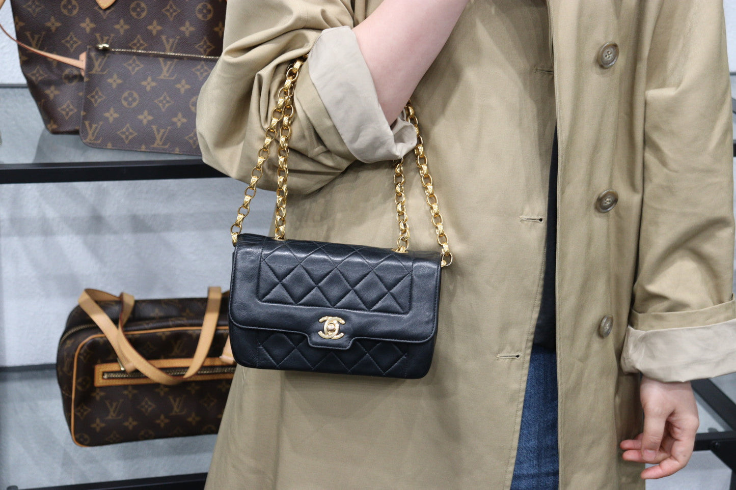 Rank AB ｜ CHANEL Matrass Lamb Leather Chain Shoulder Bag｜23042211