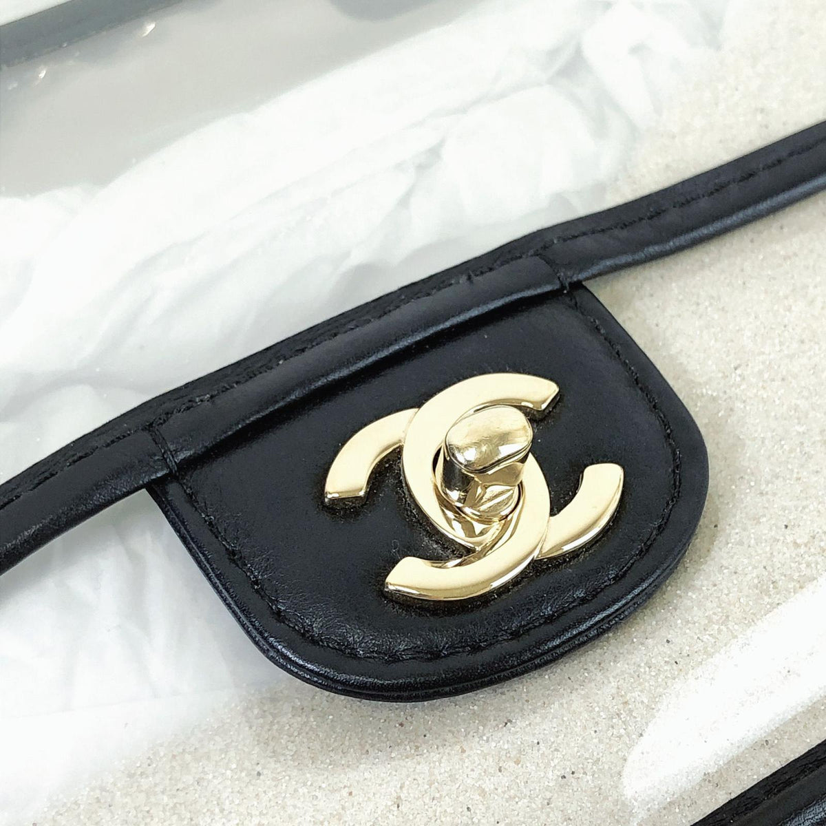 Coco "Sand by the Sea" Runway Pearl Handle Black PVC