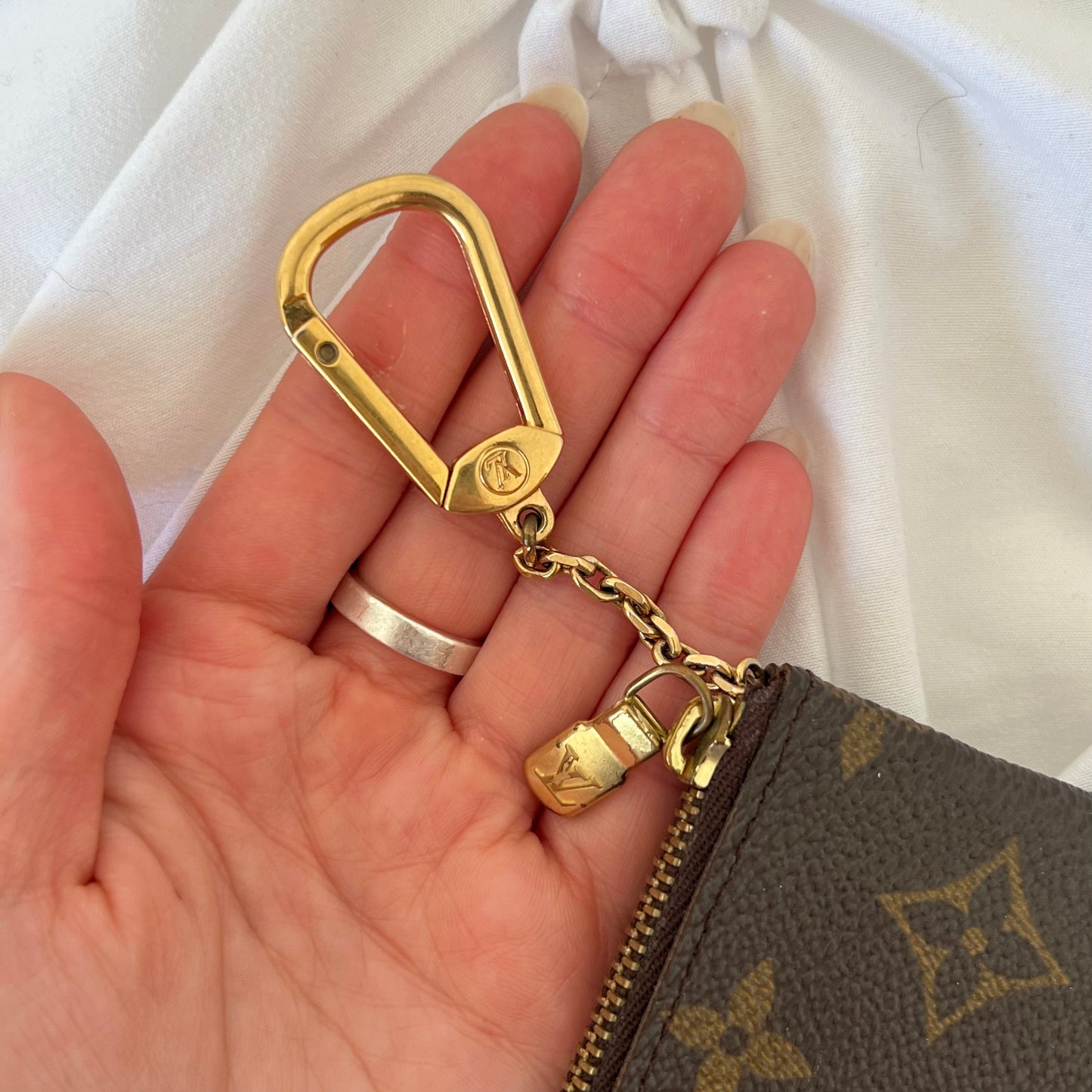 Louis Vuitton Monogram Pochette Cles Coin Case