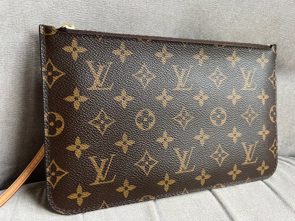 Louis Vuitton Pouch (from Neverfull MM) in Monogram