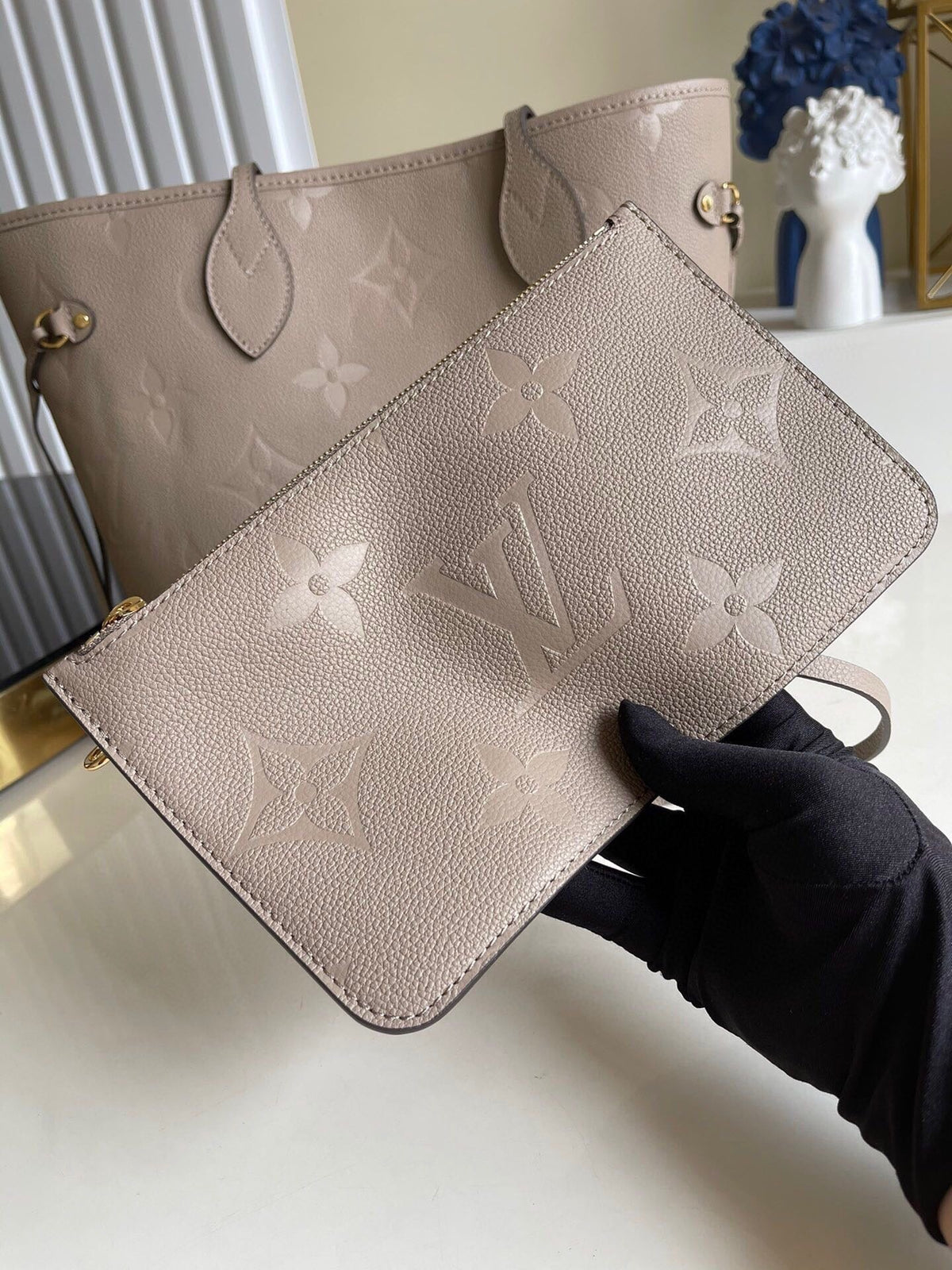 Louis Vuitton Neverfull MM Bag