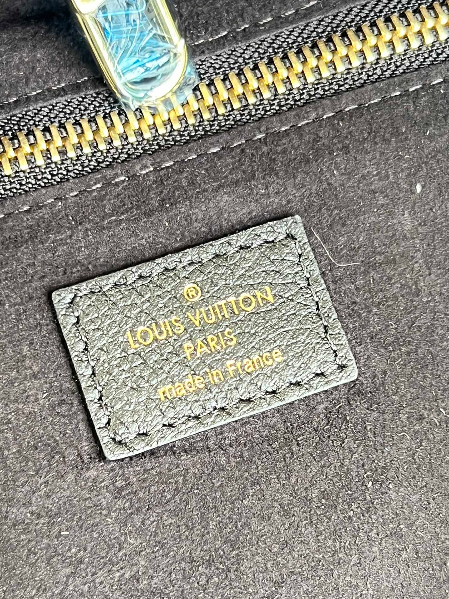 Louis Vuitton Neverfull MM  Tote Bag