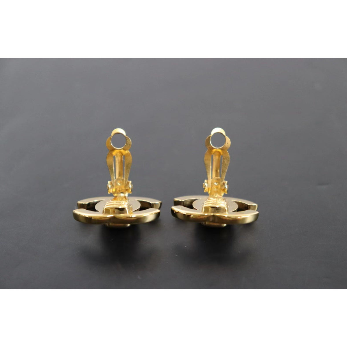 Rank SA ｜CHANEL Coco Mark Vintage Earrings ｜072706