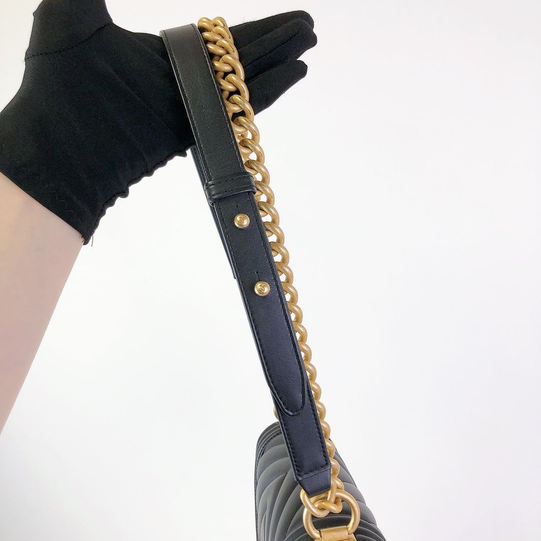 Small Boy Bag Caviar Calfskin Black GHW