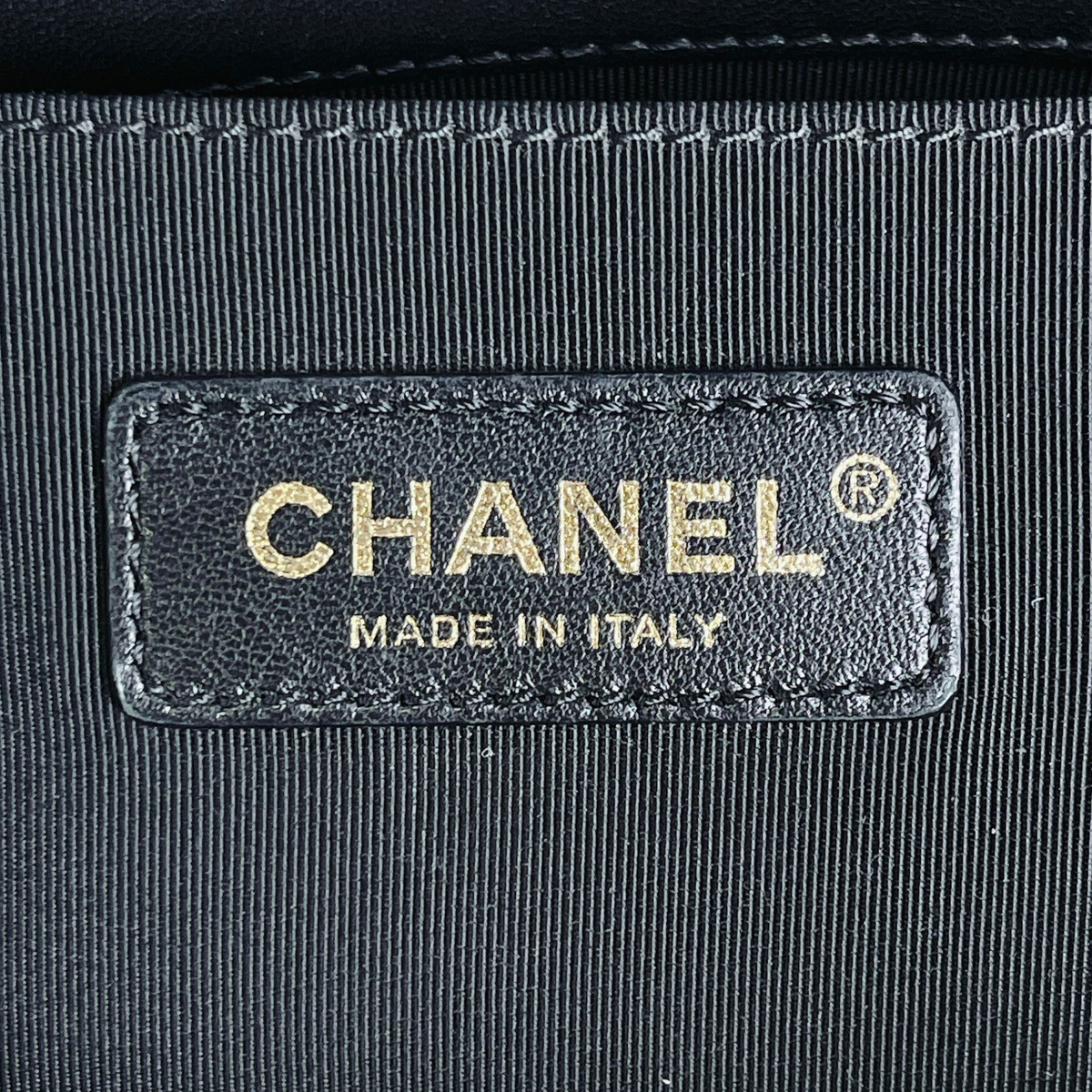 Boy Old Medium Calfskin Black GHW