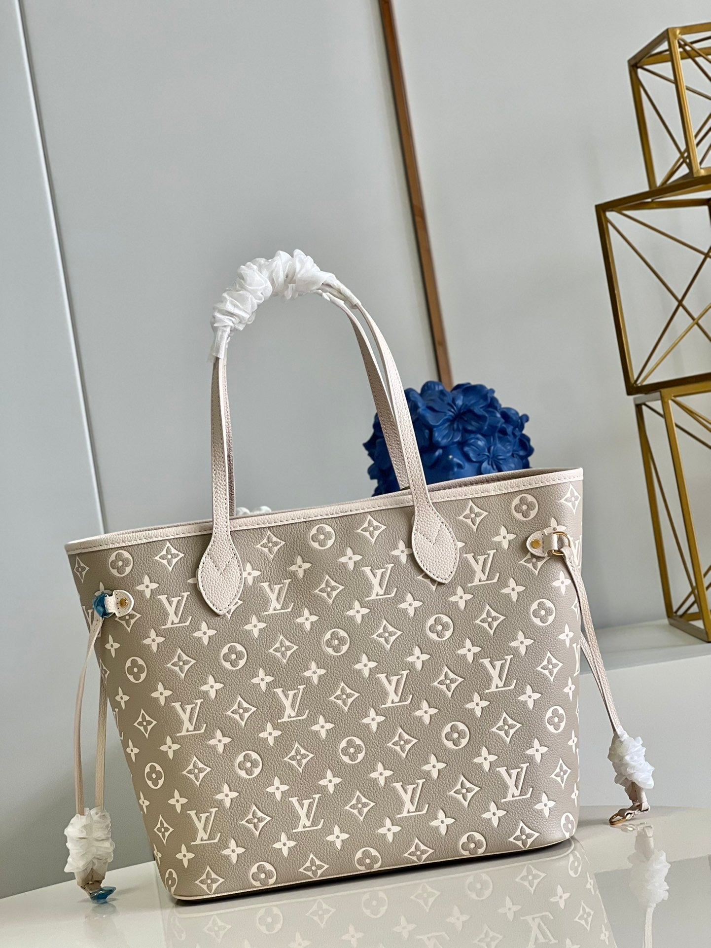 Louis Vuitton Neverfull MM  Tote Bag