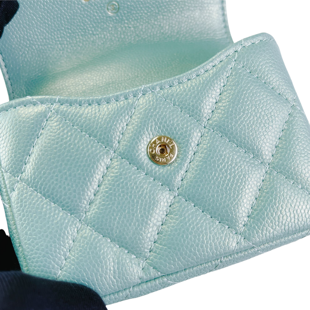 Caviar Quilted Pearl  Holder Caviar Blue GHW