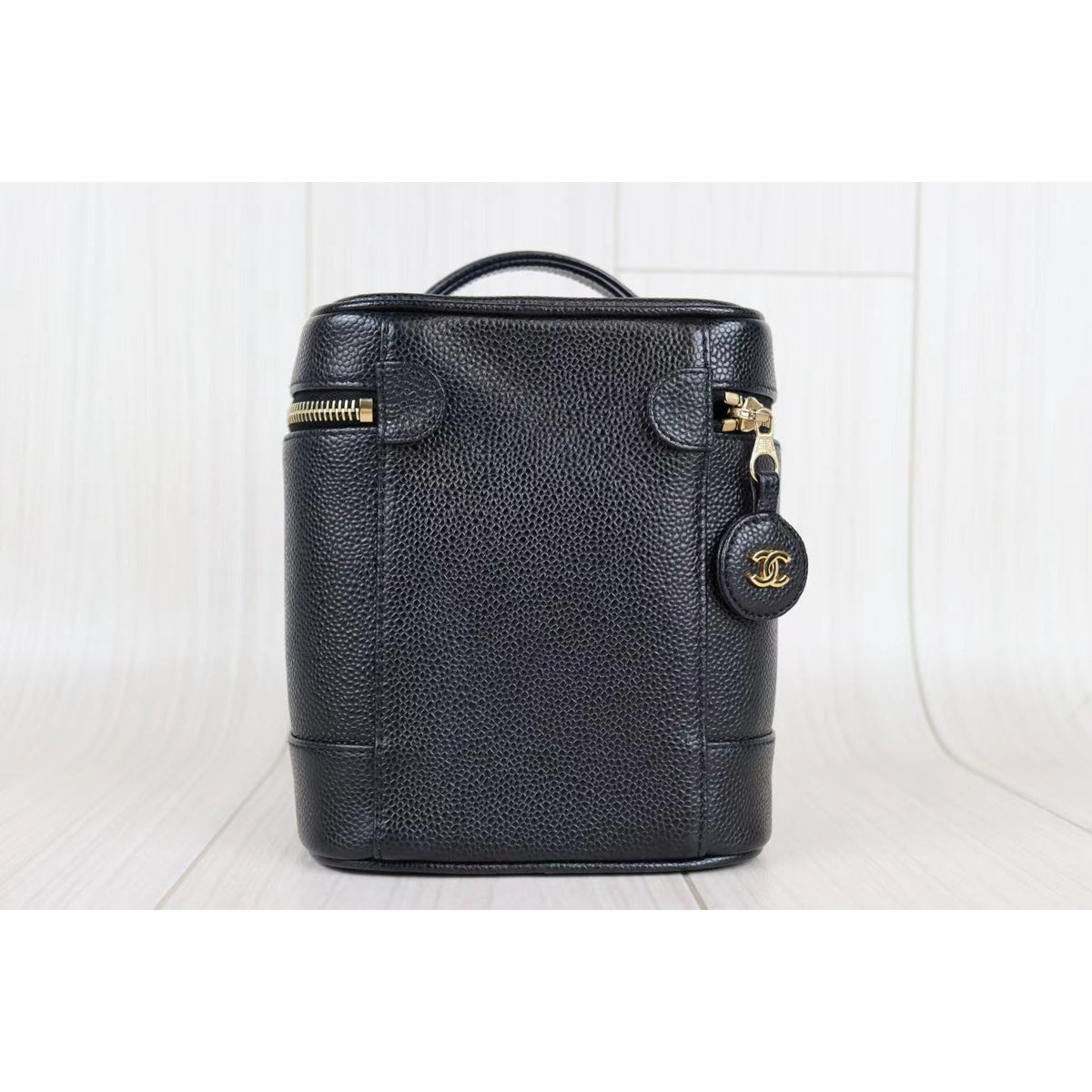 Rank SA ｜ CHANEL Caviar Skin Vanity Handbag ｜072207