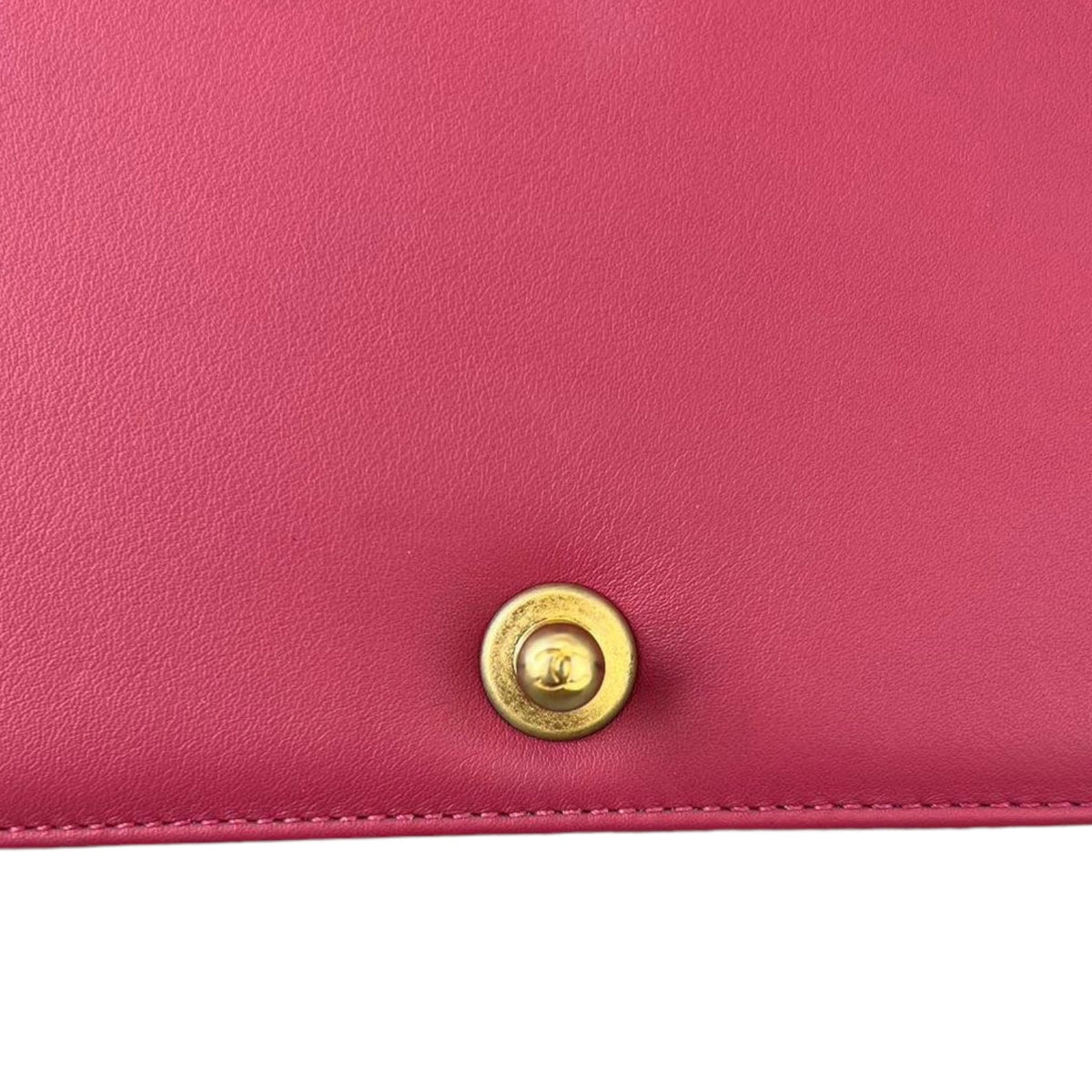 Boy Old Medium Handle Calfskin Pink GHW
