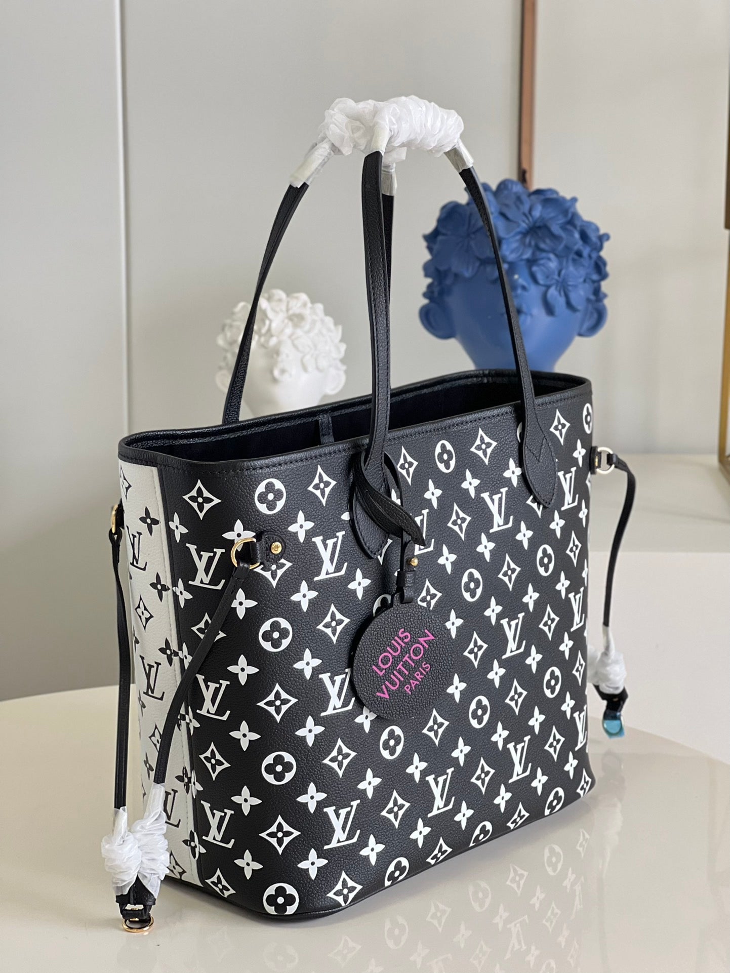 Louis Vuitton Neverfull MM  Tote Bag
