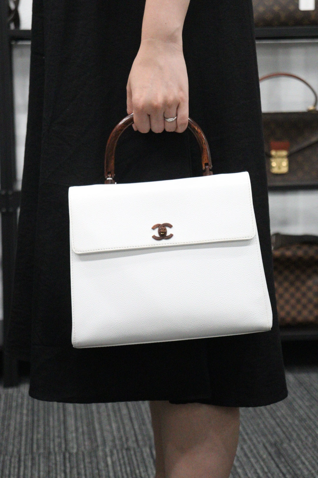 Rank A ｜ CHANEL Caviar Skin Leather Pear blossom wood HandBag White｜23062620