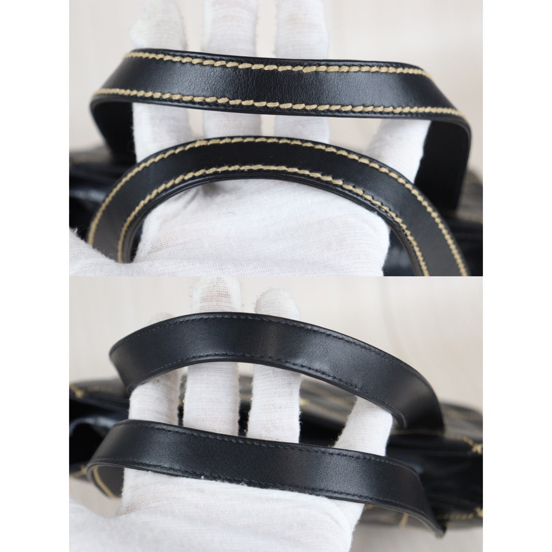 Rank A ｜Chanel Lamb Skin Wild Stitching Coco Mark Handbag ｜V23070708