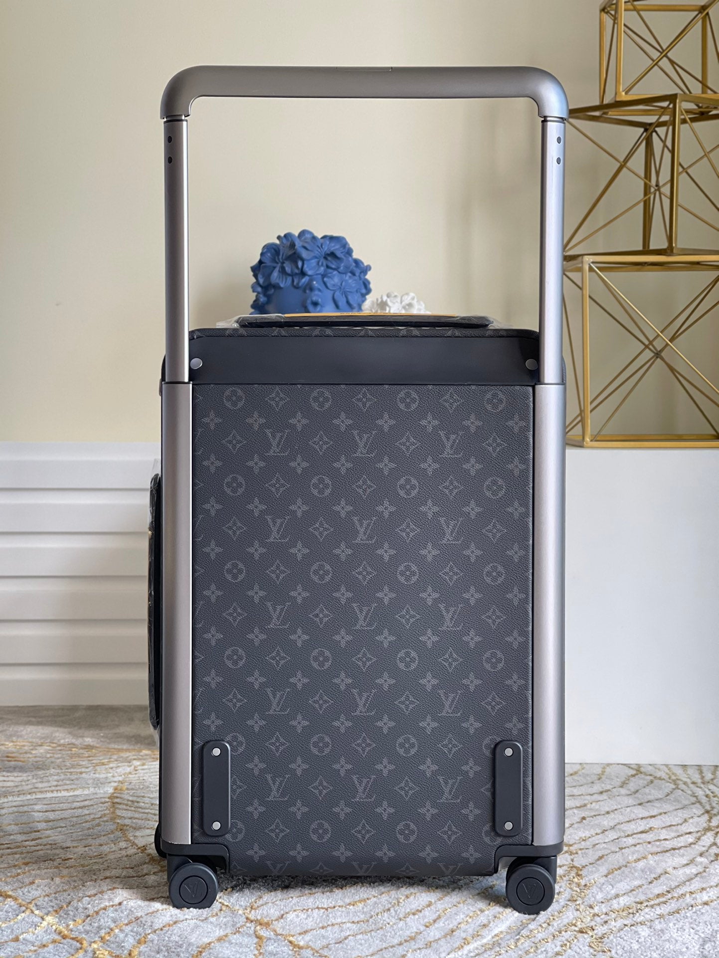 Louis Vuitton Horizon 50 Suitcase