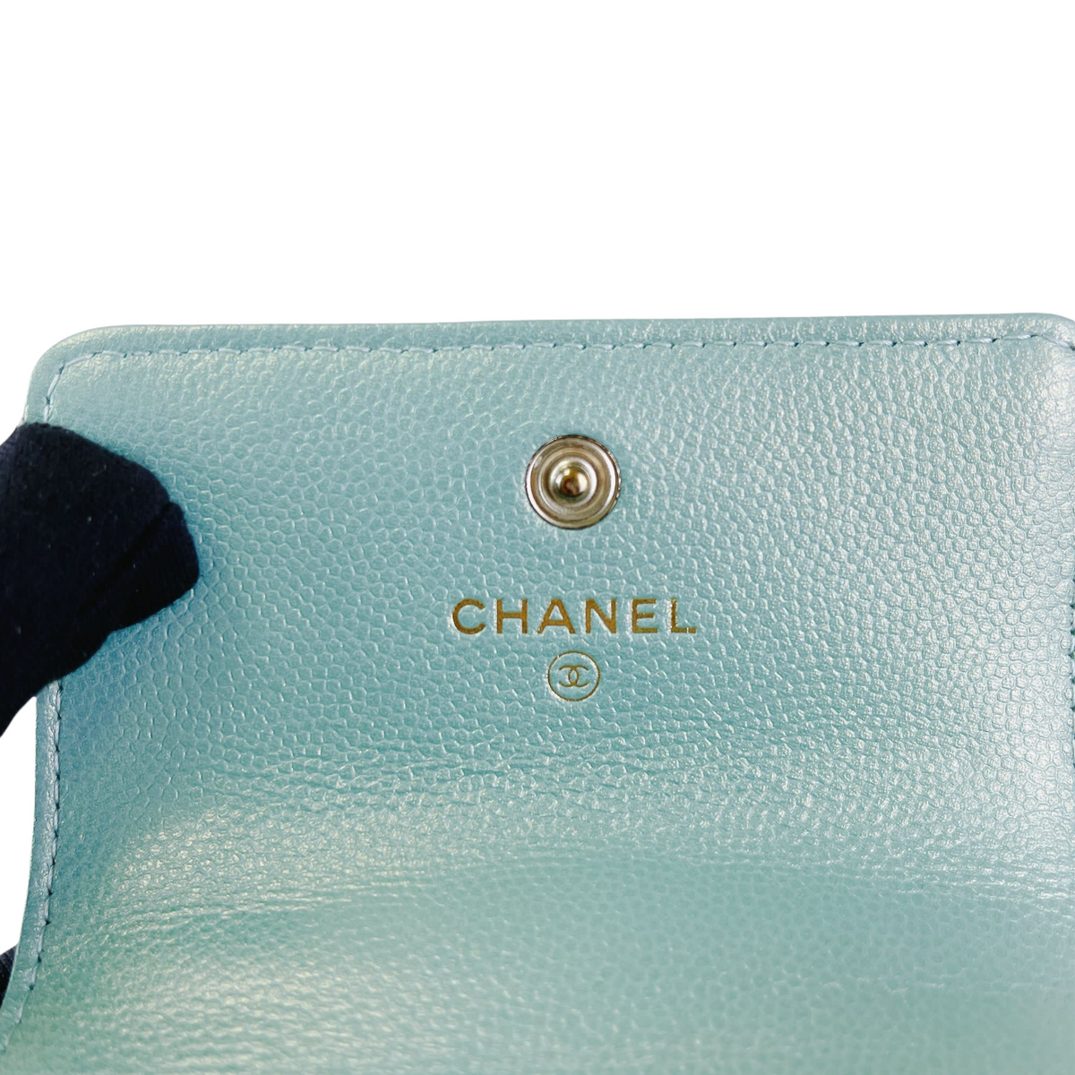 Caviar Quilted Pearl  Holder Caviar Blue GHW