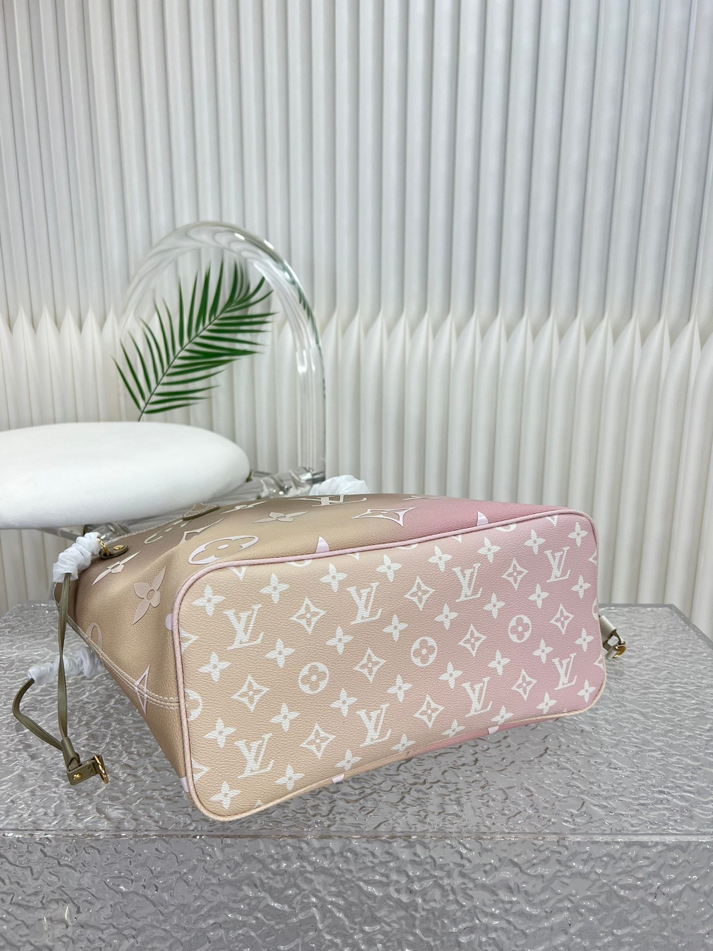 Louis Vuitton Neverfull MM  Tote Bag