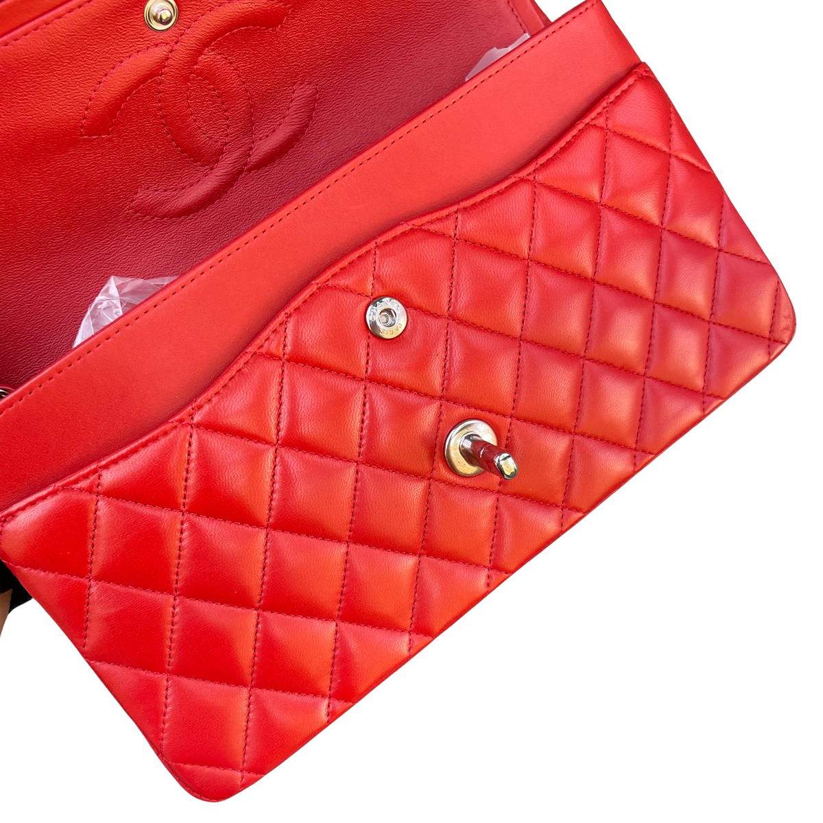 Classic Medium Flap Lambskin Flap Red SHW