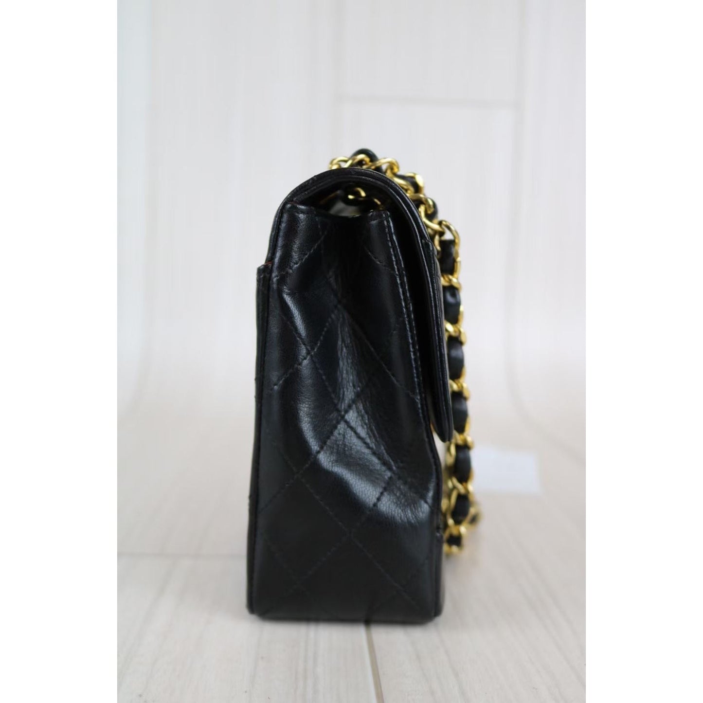 Rank AB ｜ CHANEL CF Shoulder Bag ｜051024