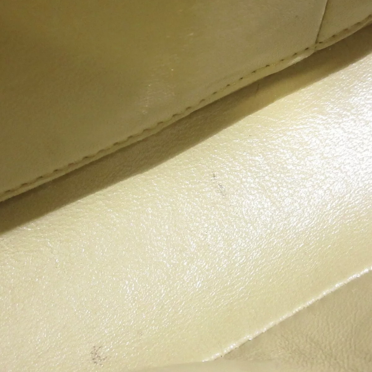 Classic Flap Small Lambskin Beige GHW