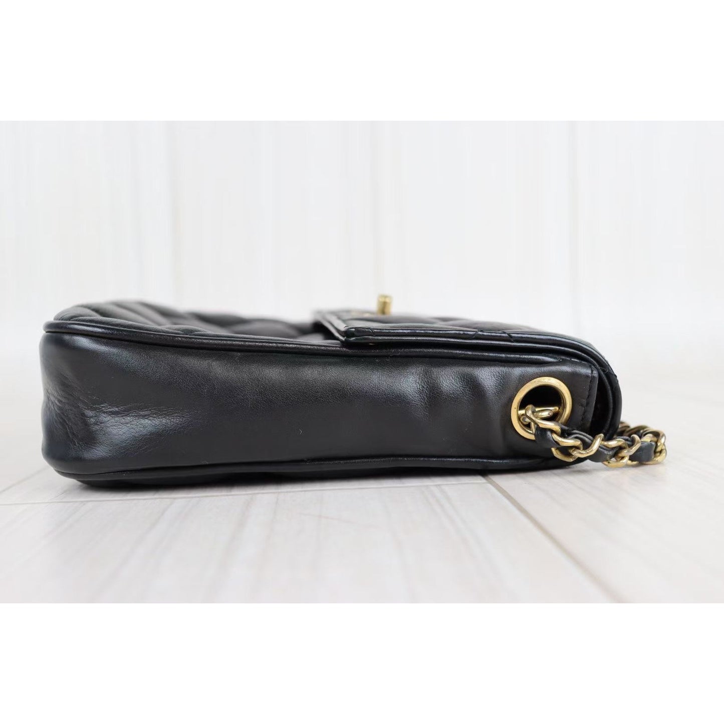Rank AB ｜ CHANEL Vintage Shoulder Bag ｜072012