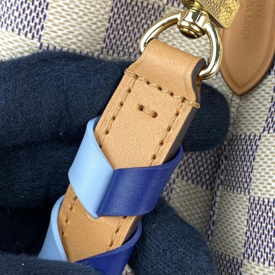 Louis Vuitton NeoNoe MM Bag