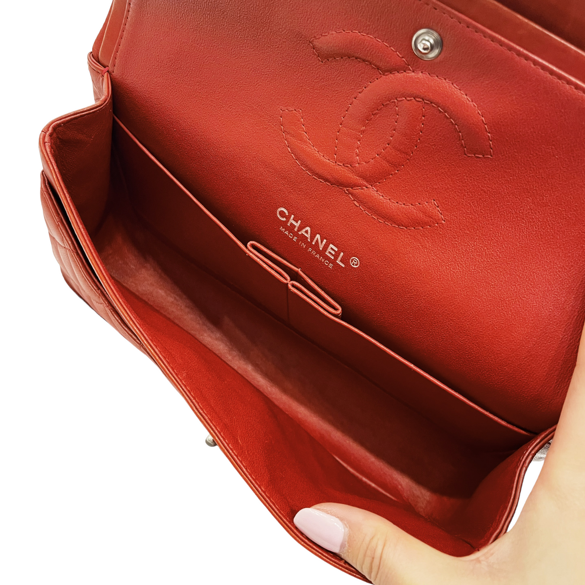Classic Medium Lambskin Flap Red SHW