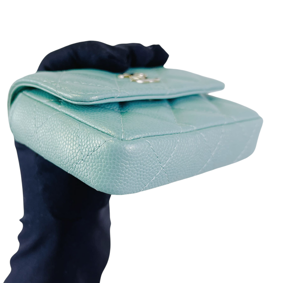 Caviar Quilted Pearl  Holder Caviar Blue GHW