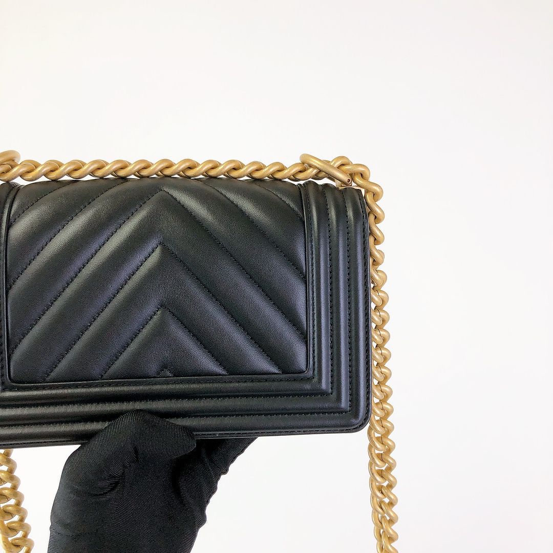 Small Boy Bag Caviar Calfskin Black GHW