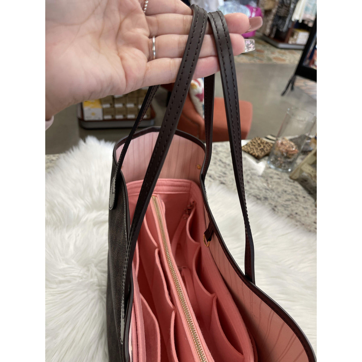 Louis Vuitton Neverfull MM in Damier Ebene Rose Ballerine