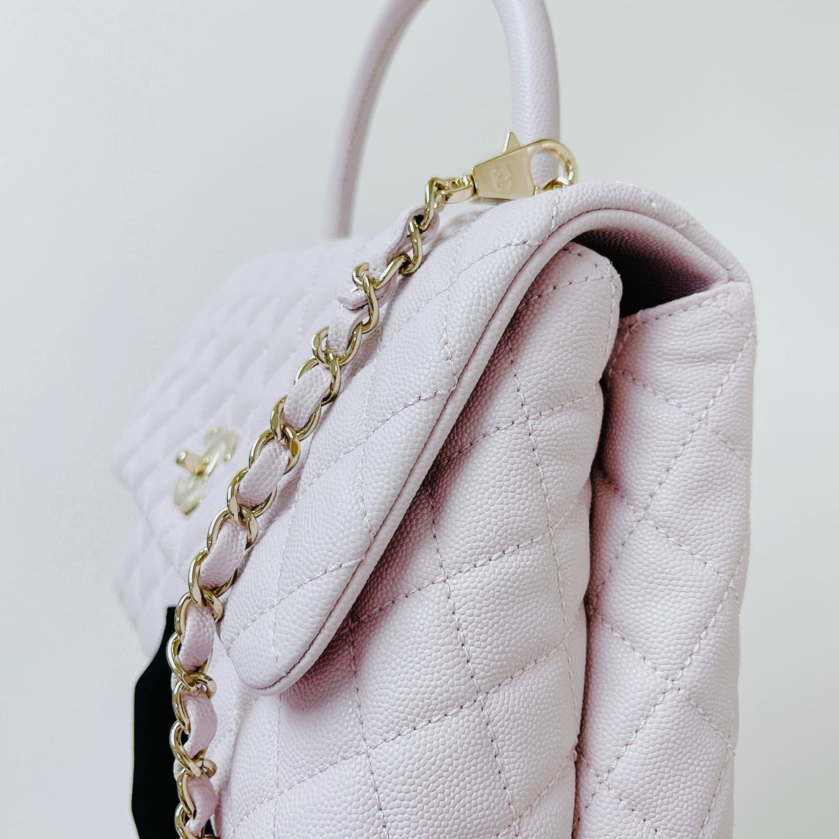 Medium Coco Handle Flap Lilac GHW