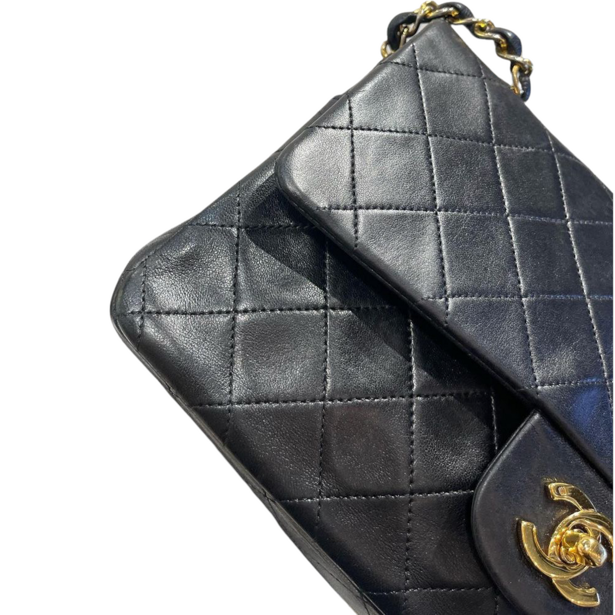 Vintage Classic Double Flap Lambskin Medium Black GHW