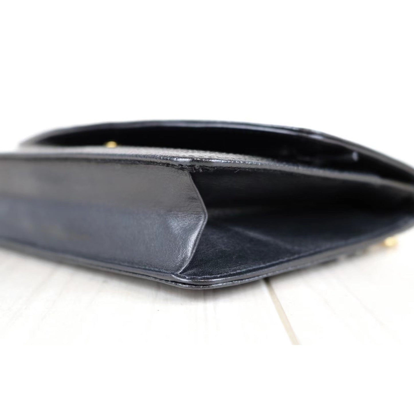 Rank A ｜ CHANEL Caviar Skin Wallet｜032420