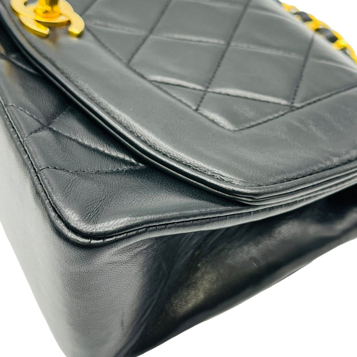 Small Classic Diana flap Black Lambskin GHW