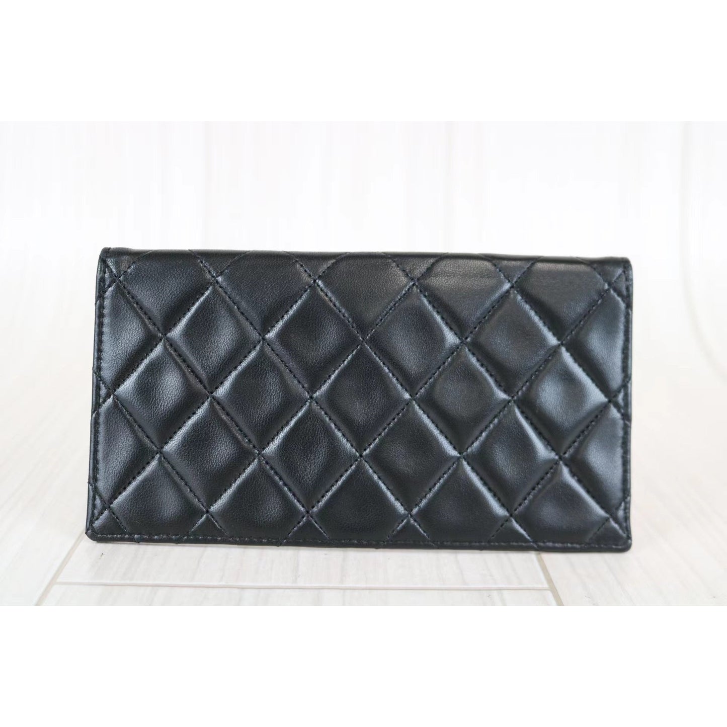 Rank A ｜CHANEL Vintage Matrasse 23 Lamb Skin Shoulder Bag ｜053101