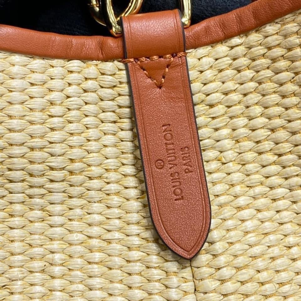 Louis Vuitton NeoNoe MM Bag