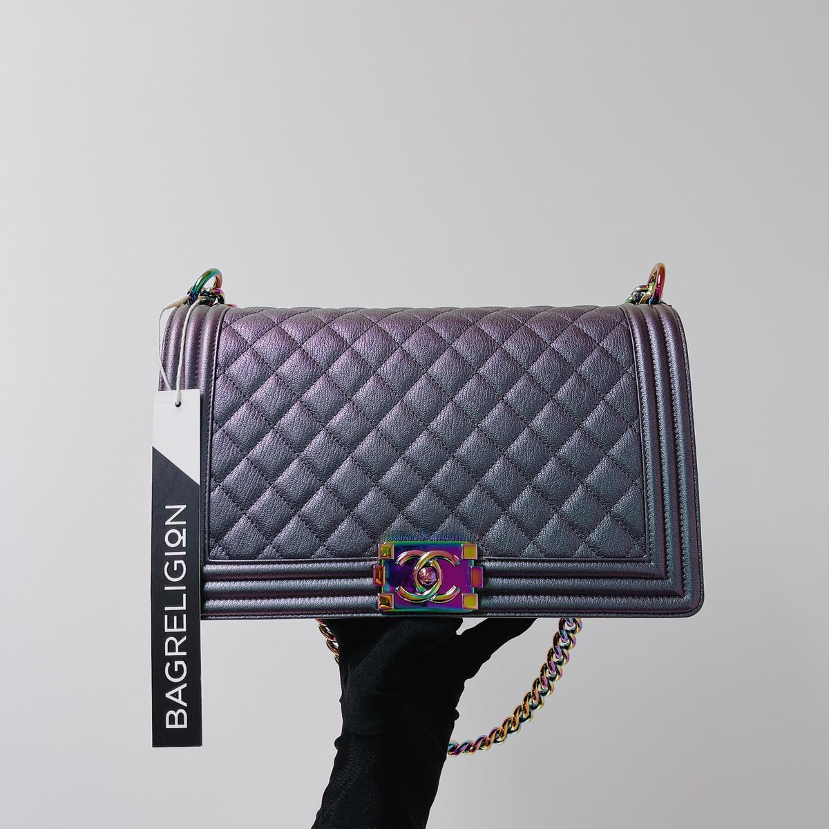 Quilted Caviar New Medium Boy Bag Iridescent Green