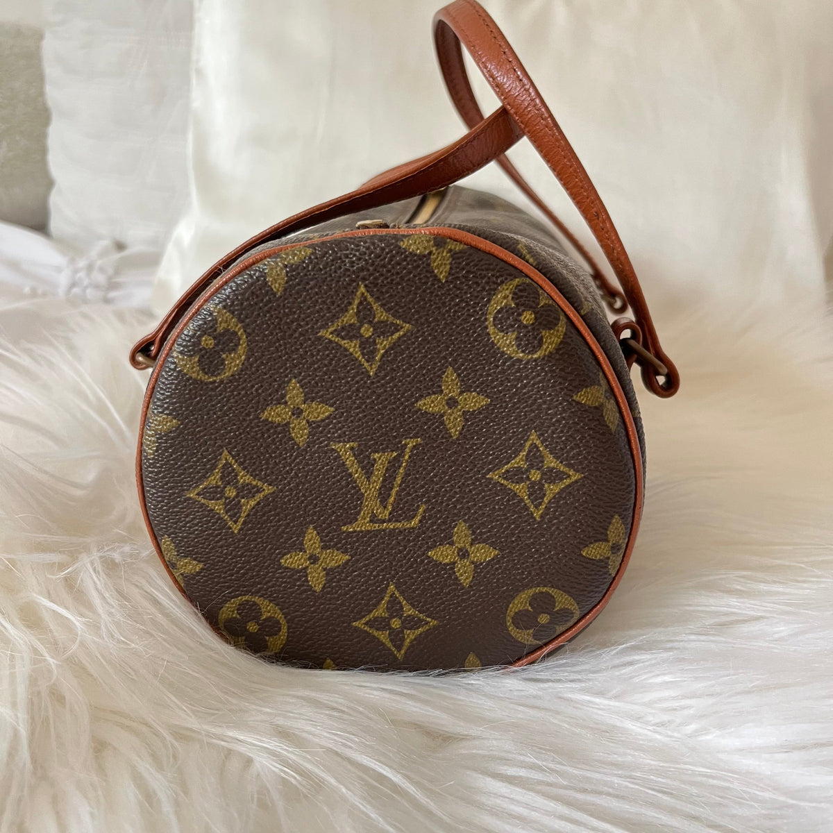 Louis Vuitton Papillon 26