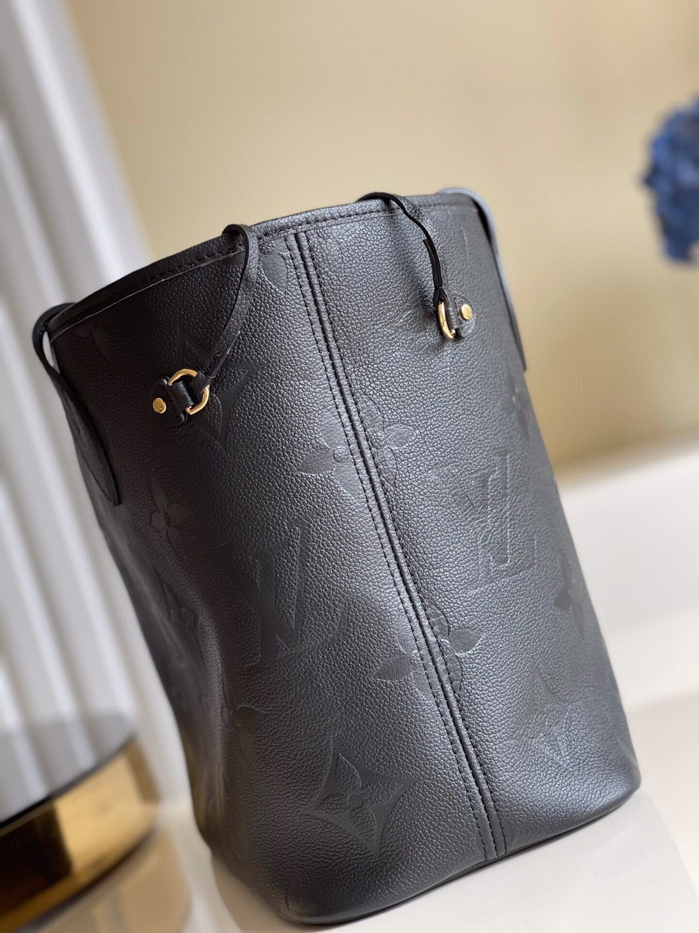 Louis Vuitton Neverfull MM Tote Bag