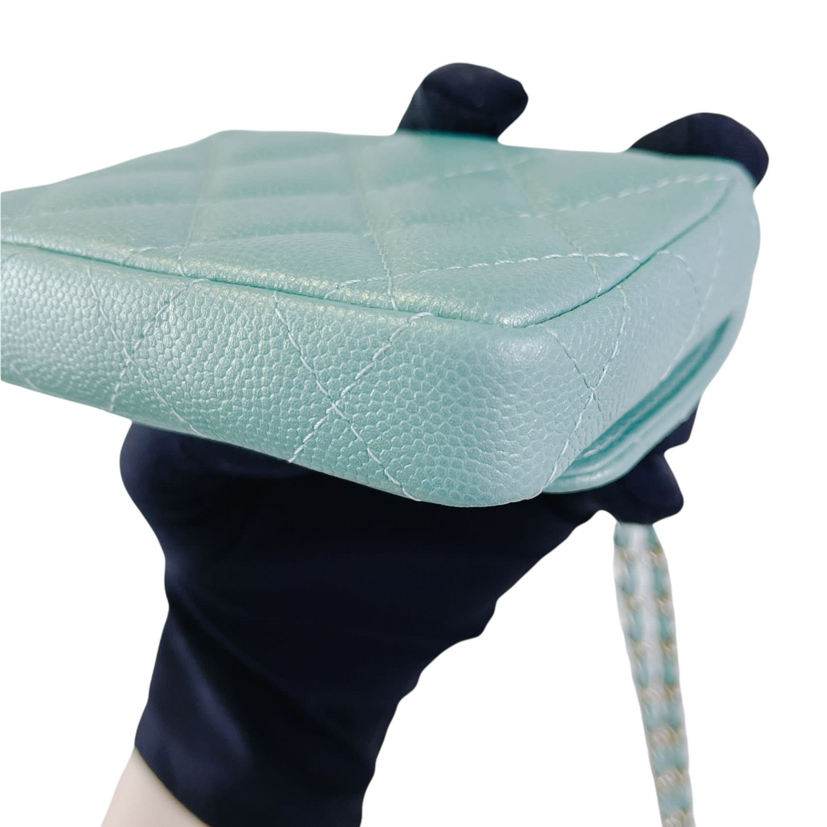 Caviar Quilted Pearl  Holder Caviar Blue GHW