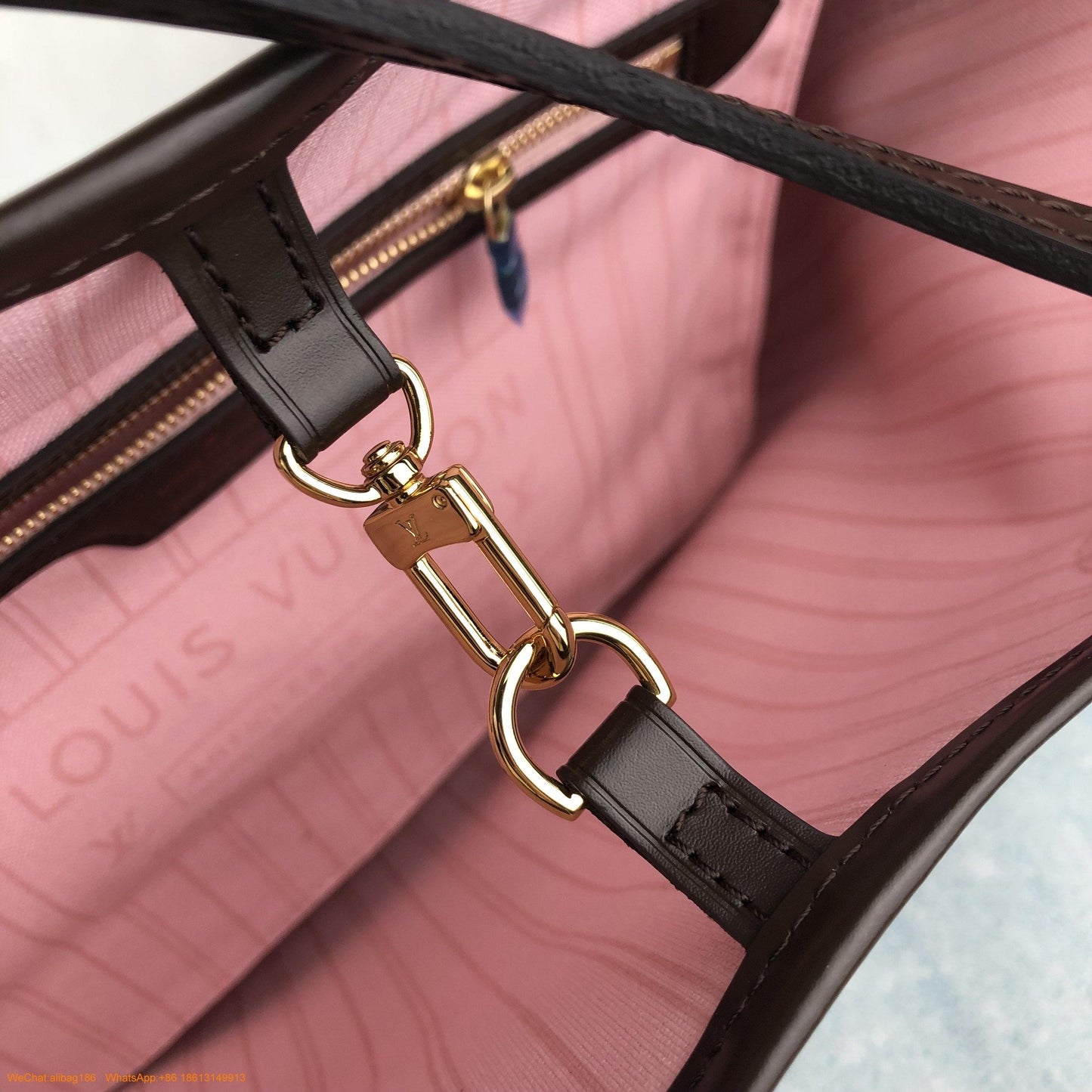 Louis Vuitton Neverfull MM Tote Bag