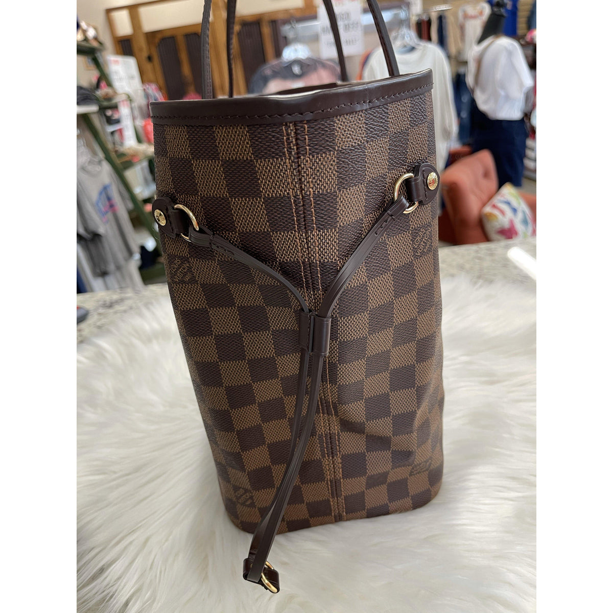Louis Vuitton Neverfull MM in Damier Ebene Rose Ballerine