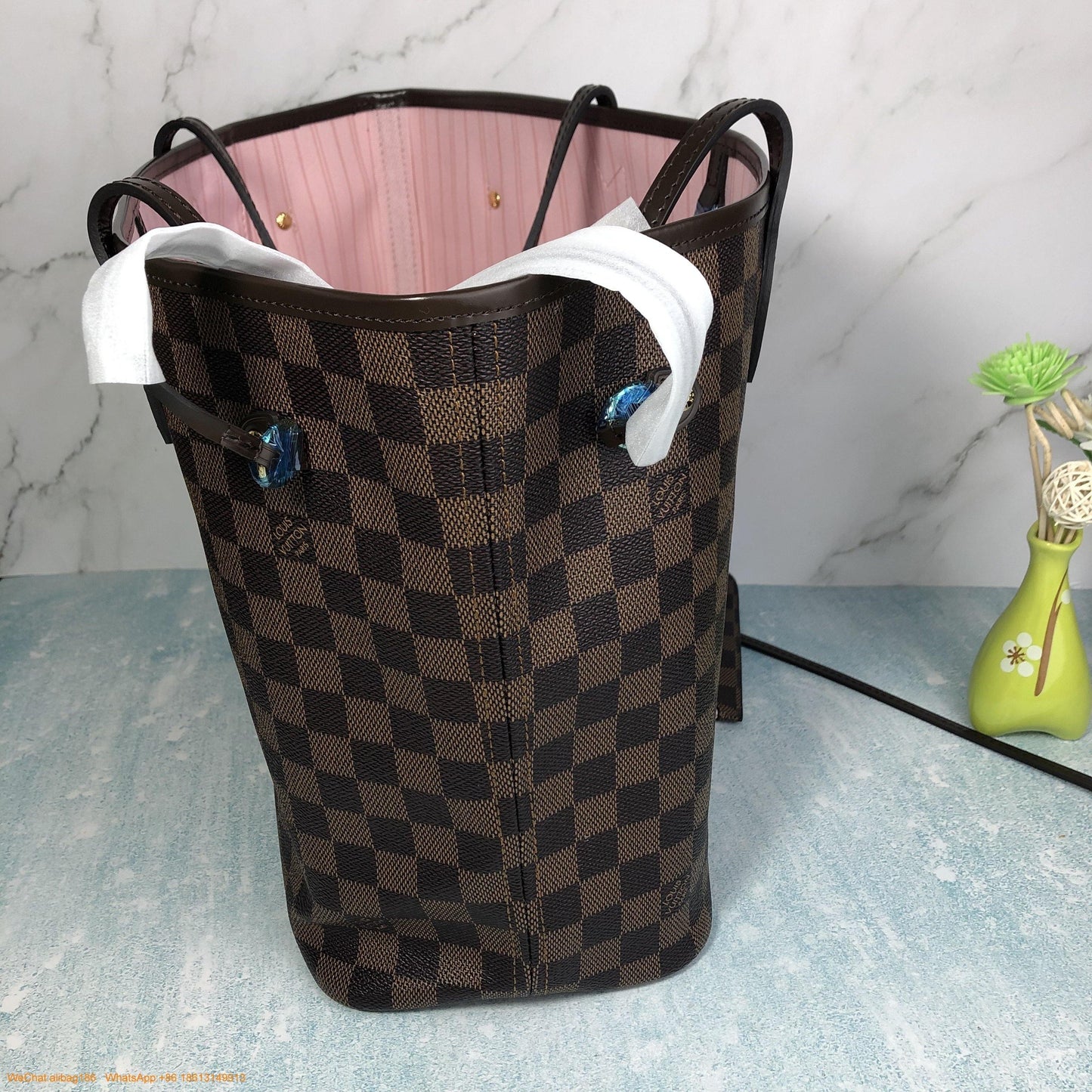Louis Vuitton Neverfull MM Tote Bag